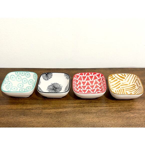 Now Designs: Mix and Prep, Porcelain Pinch Bowls - Set of 4 (2 oz. capacity) - Picture 2 of 8